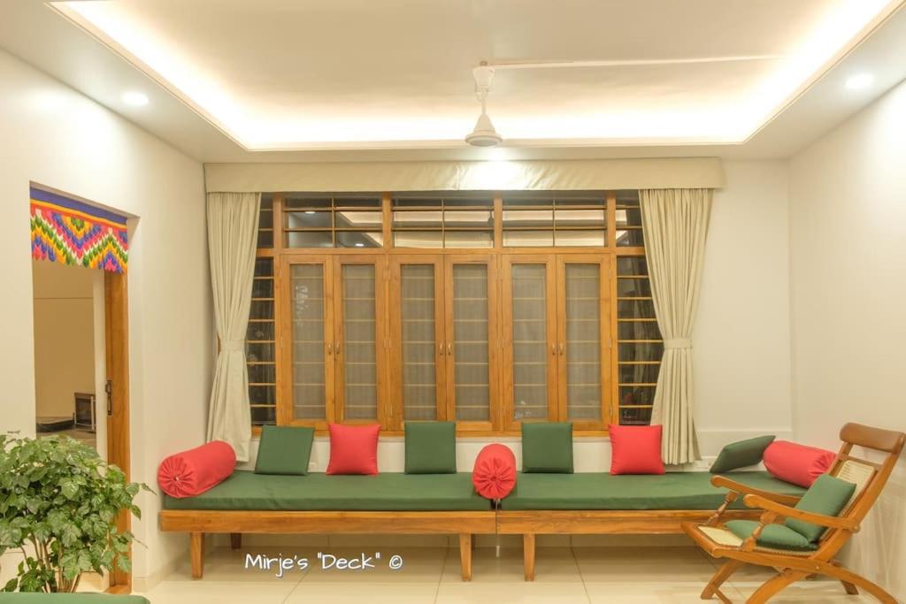 Mirje'S Deck - Homestay - Family Rooms Kolhapur Ngoại thất bức ảnh
